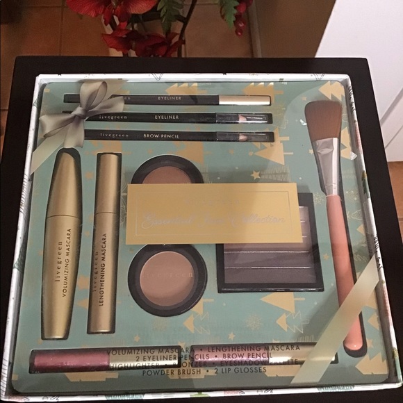 livegreen Other - Live green Essential Face Collection